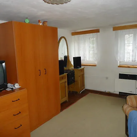 Two-bedroom Holiday In Dolni Prysk/lausitzer Gebirge 1203 בית נופש *
